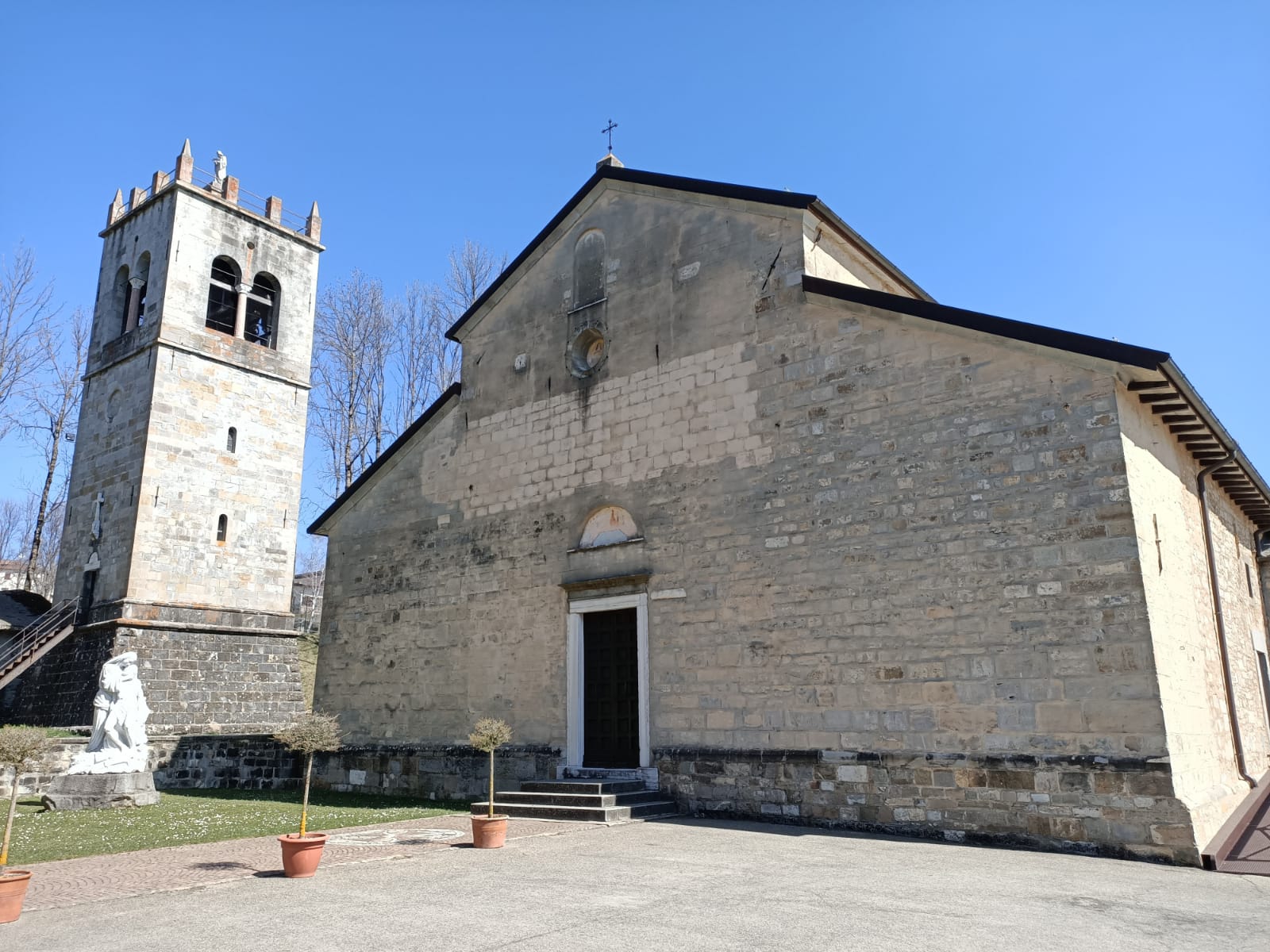Abbazia in primavera